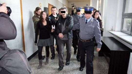 Skazany na dożywocie za zamordowanie rodziny prosi o uniewinnienie