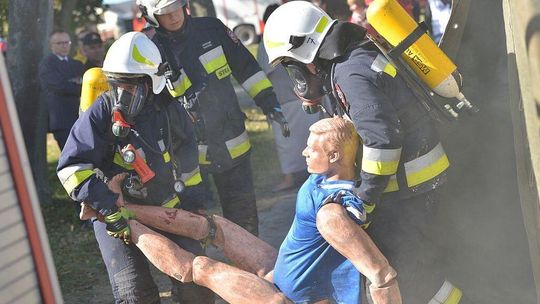 Skażona woda, mężczyzna w studni. Strażacy ćwiczyli w Rybczewicach [zdjęcia]