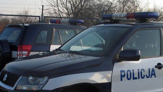 Skierbieszów: Złodziej włamał się do plebanii. Ukradł pieniądze, buty i wino