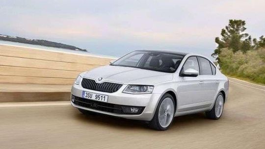 Skoda Octavia z litrowym silnikiem. Potrafi zaskoczyć?