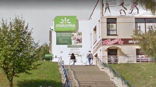 Skok na bankomat. Policja poszukuje sprawców 