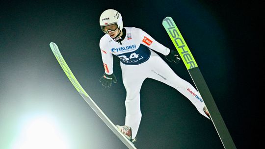 Skoki narciarskie. Anze Lanisek wygrywa w Falun, kolejny dobry występ Kacpra Tomasiaka