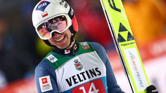 Skoki narciarskie. Domen Prevc wygrywa kwalifikacje w Ga-Pa, Kamil Stoch dziewiąty