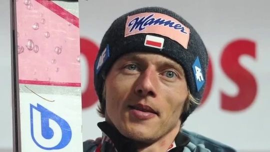 Skoki narciarskie. Kubacki na podium w wietrznym konkursie w Kuusamo