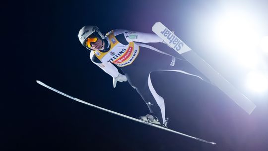 Skoki narciarskie. Nie ma mocnych na Domena Prevca. Trzech Polaków z punktami Pucharu Świata