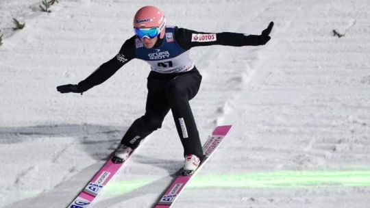 Skoki narciarskie. Pora na debiut rumuńskiego Rasnova