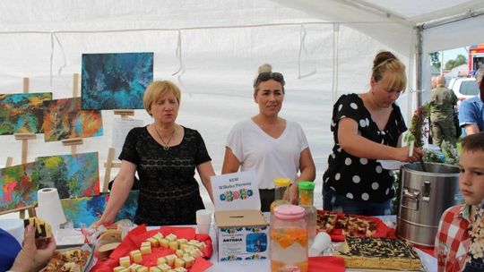 Skosztuj boszczu i piroga. Pomóż Emilce