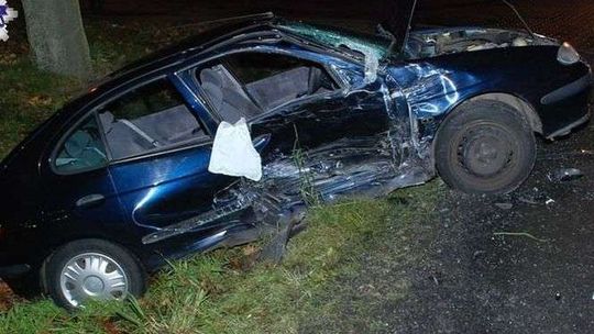 Skręcała w lewo, wymusiła pierwszeństwo. Dwie osoby w szpitalu (zdjęcia)