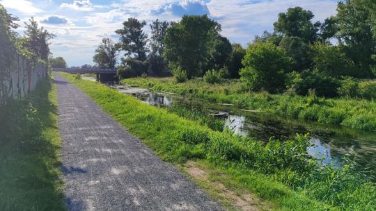 Skrót po wale nad Krzną otwarty. Jedne prace się kończą, a już kolejne w planach 