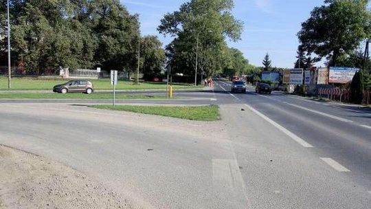 Skrzyżowanie w Konopnicy: Coraz mniej czasu na sygnalizację. A zezwolenia nie ma