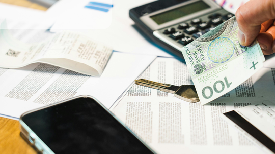 Skup długów jako narzędzie poprawy płynności finansowej firm i osób prywatnych