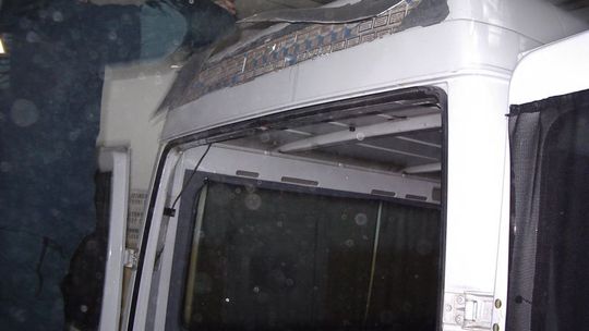 Sławatycze: 8 tys. paczek papierosów w dachu busa