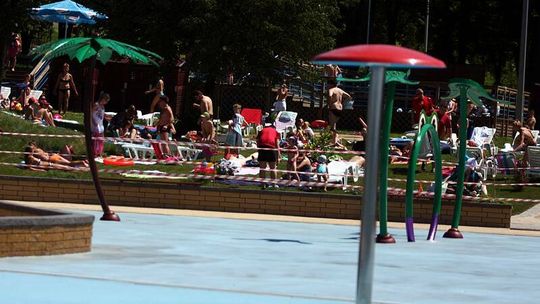 Słoneczny Wrotków. Pogoda zamknęła baseny nad zalewem