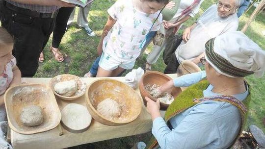 Słowiańskie podpłomyki na Słomianym Rynku