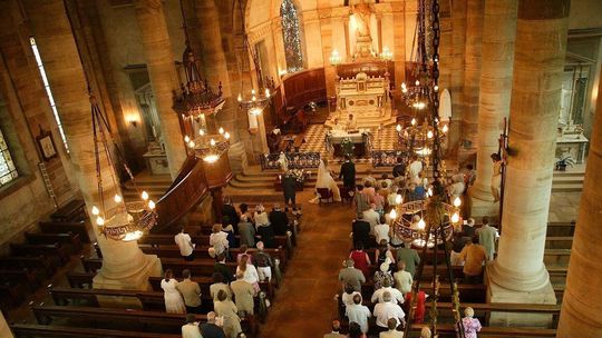 Ślub na nowych zasadach. Narzeczeni odbędą obowiązkową rozmowę z księdzem 