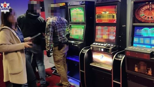 Służby wpadły do parczewskiej jaskini hazardu. Teraz szukają właściciela "kasyna"