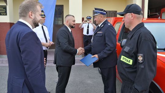 Służył energetykom, trafił do strażaków. Państwowa spółka przekazała wóz dla OSP