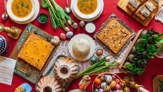 Smaczne święta wielkanocne. Nawet jeśli nie gotujesz, to restauracje oferują smakołyki