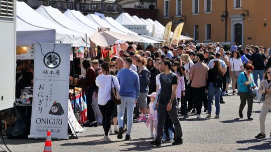 Smaki Azji i rzemieślnicze trunki opanowały Plac Zamkowy