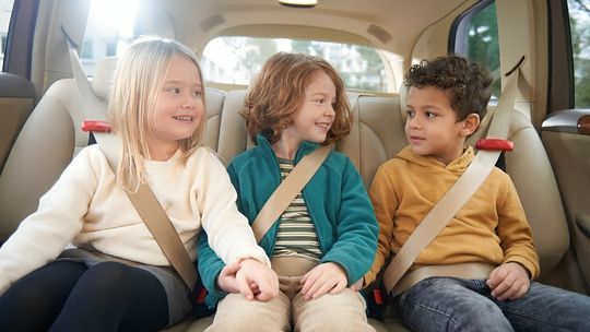 Smart Kid Belt a prawo w 2026 roku. Homologacja, przepisy i spory o bezpieczeństwo