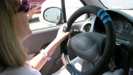 SMS przypomni o odbiorze prawa jazdy