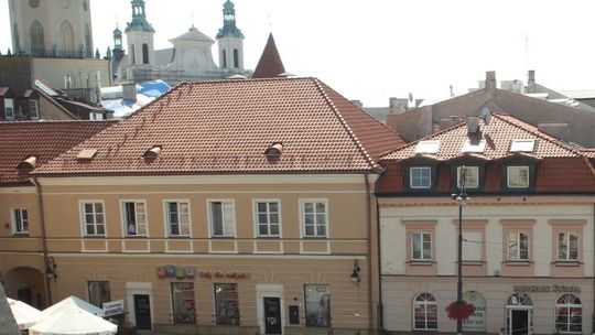 Smyk się wyprowadza. Wprowadzi się bank?