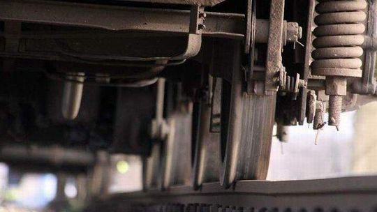 Sobieszczany: Szynobus staranował audi