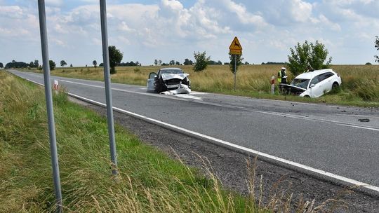 Sobieszyn: Kierowca opla zderzył się z audi, którym jechała czteroosobowa rodzina