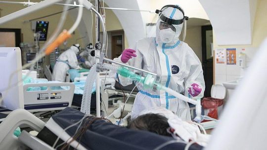 Sobotni raport zakażeń koronawirusem. Zmarły 254 osoby z infekcją COVID-19