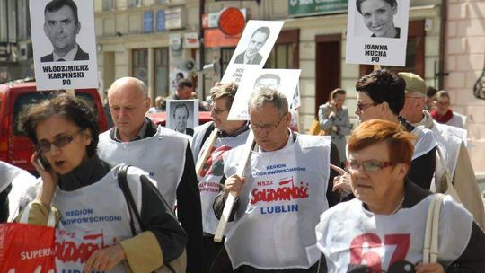 \"Solidarność\" rozwiesiła \"listy gończe\" za posłami (wideo)