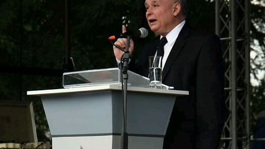 Sondaż \"Rz\": PiS tuż za PO