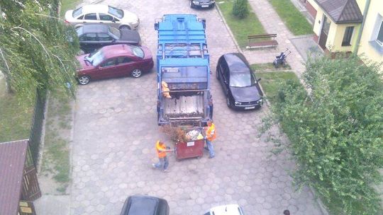 Sortują śmieci, a potem wszystkie trafiają w jedno miejsce