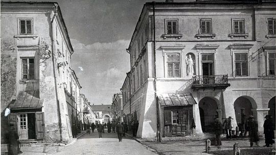 Spacer po starym Zamościu. Zobacz jak dawniej wyglądała Padwa Północy