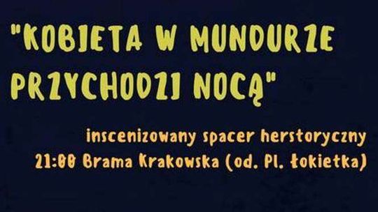 Spacer śladami kobiety w mundurze