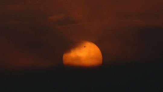 Spacer Wenus na tle Słońca (zdjęcia)