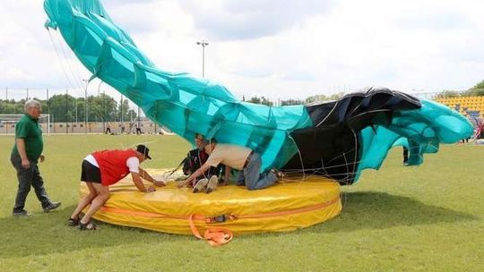 Spadochroniarze na niebie, koncerty na ziemi. Dni Świdnika (zdjęcia)