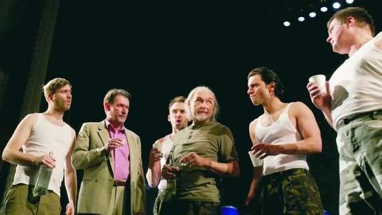 Spaliłem dwójkę dzieci, 2 tony książek, Katarzynę Figurę i wieś. Rozmowa z Marcinem Liberem