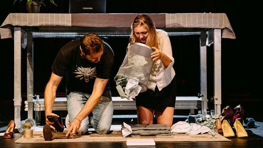 Spektakl "Zima pod stołem" w Puławach