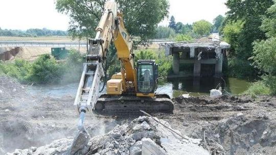 Spiczyn: Po 70 latach most zniknął. Będzie nowy