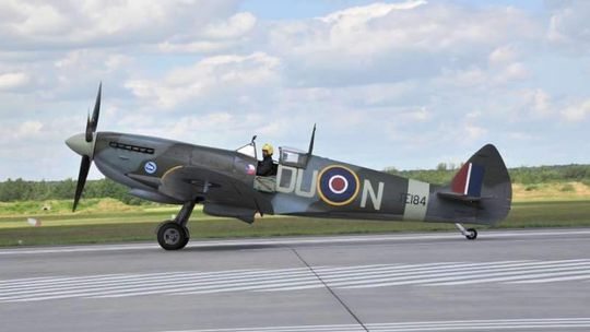 Spitfire wylądował w Dęblinie. W czwartek będzie w Świdniku