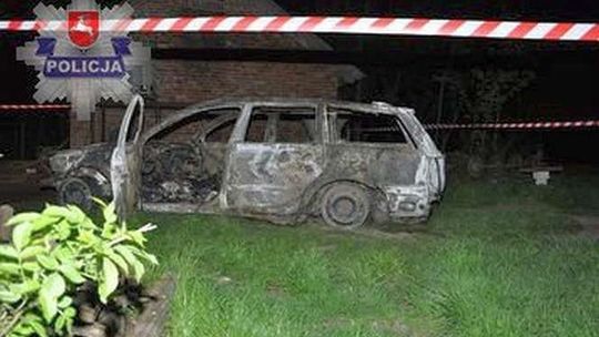 Spłonął samochód. W środku ciało mężczyzny