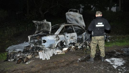 Spłonął samochód z papierosami