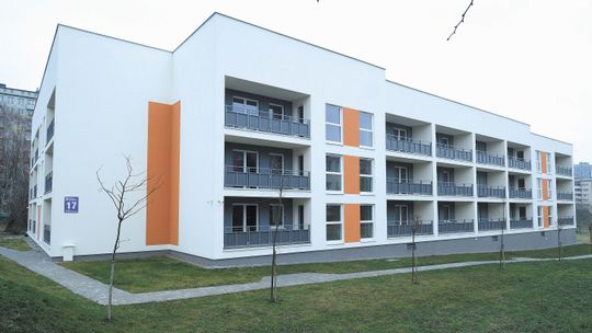 Spółdzielnia LSM kusi starsze osoby mieszkaniami w Domu Seniora. Tymczasem sąd sprawdza czy uchwały były legalne