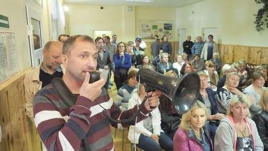 Spór o szkołę: Rodzice wygrali, wójt wycofuje się z planów likwidacji