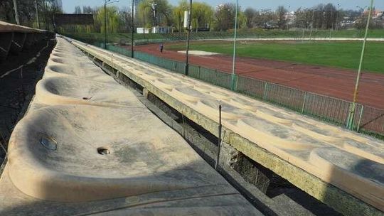 Spór stadionowy trafił do stolicy. 10 mln zł dotacji może przepaść