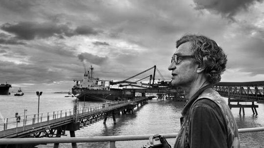 Spotkania z filmem w Centrum Spotkania Kultur. Pokażą "Sól Ziemi"