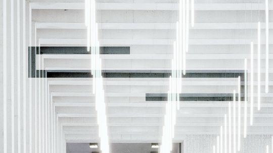 Spotkanie z Mikołajem Kowalskim online