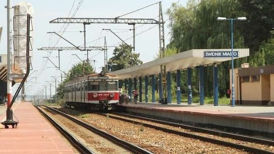 Spotkanie z policjantem na dworcu. A już miał wyjechać z miasta