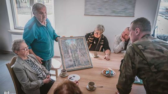 Spotkanie z rodziną „Floriana” – żołnierze poznali historię swojego patrona