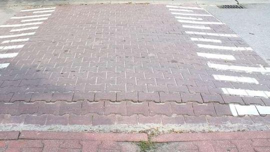 Spowalniacze. Miały zmniejszyć liczbę kolizji. Ale czy na pewno jest bezpieczniej?